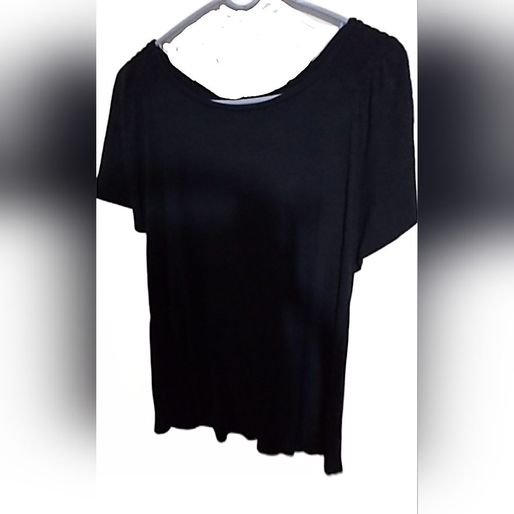 Cute flowy style top